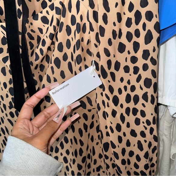 Reformation Terri Dress in Bobcat Romantic Soft Girl - Picture 8 of 17